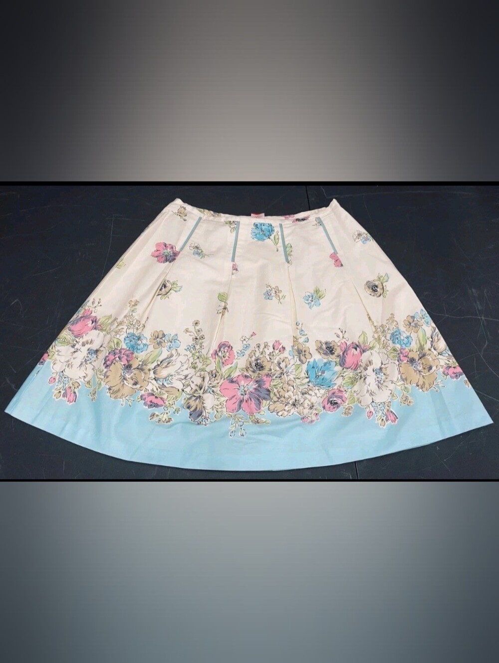 Oscar de la Renta Cream A-Line Skirt with Pink & Blue Floral Border